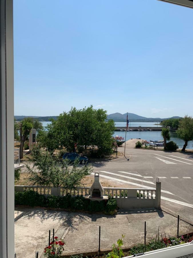 Apartment Bujas Raslina Eksteriør bilde
